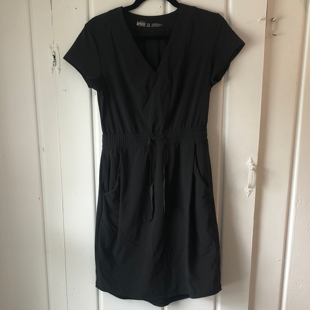 Black active mini dress
